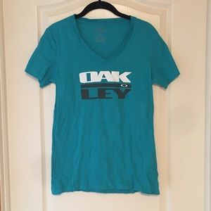 NWOT Oakley tee